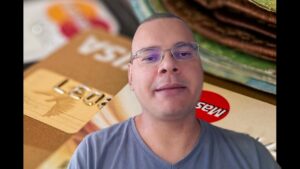 Se eu fizer a contestação de uma compra, meu cartão é bloqueado?