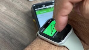 Como fazer pagamento por aproximação usando Apple Watch